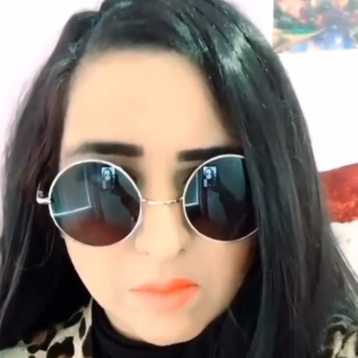 करिश्मा कपूर हमशक्ल