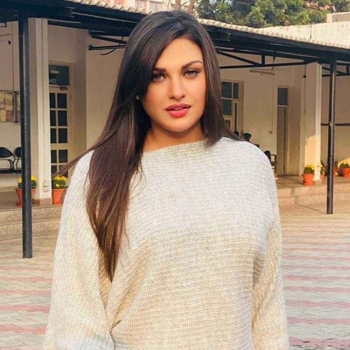 हिमांशी खुराना