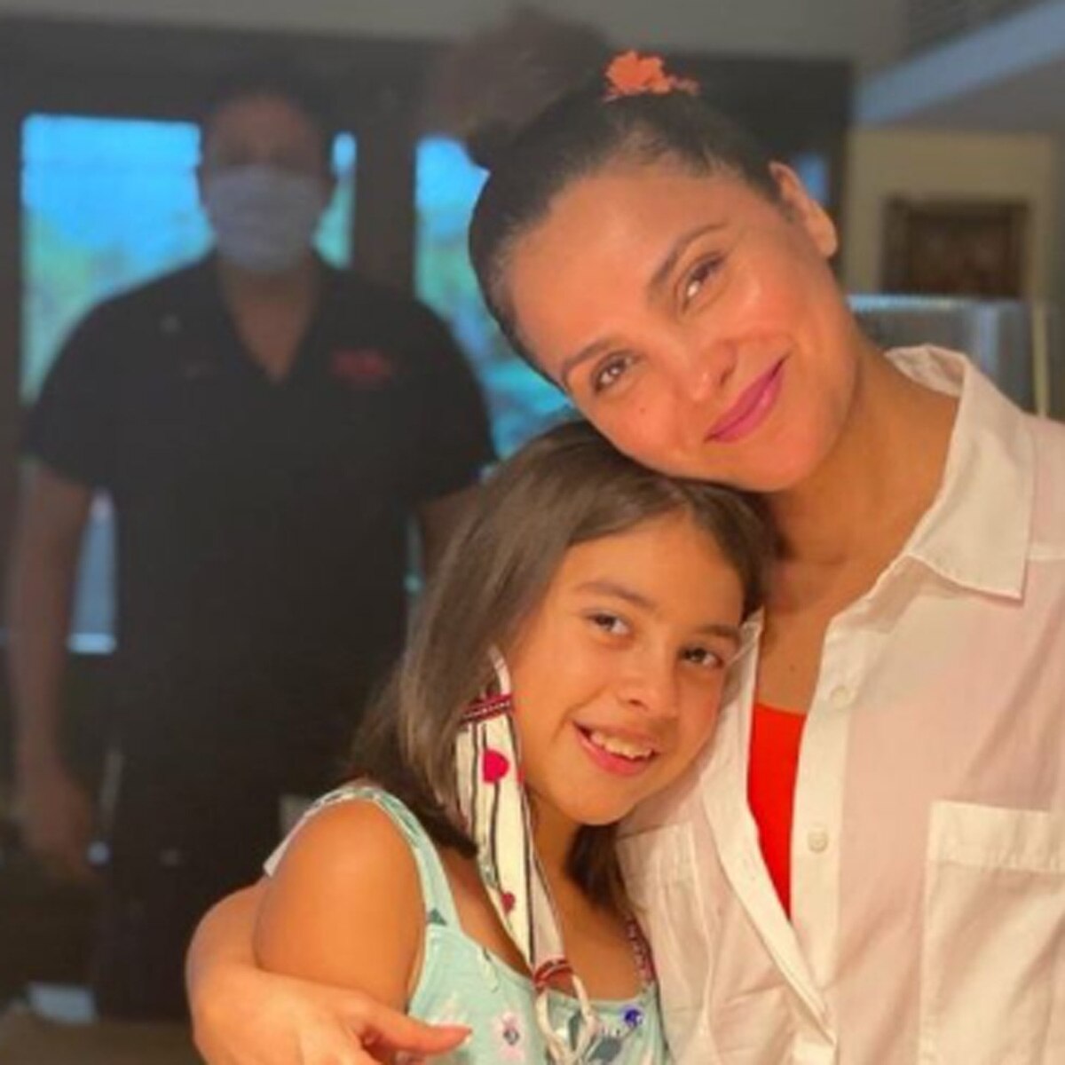 लारा दत्ता-सायरा