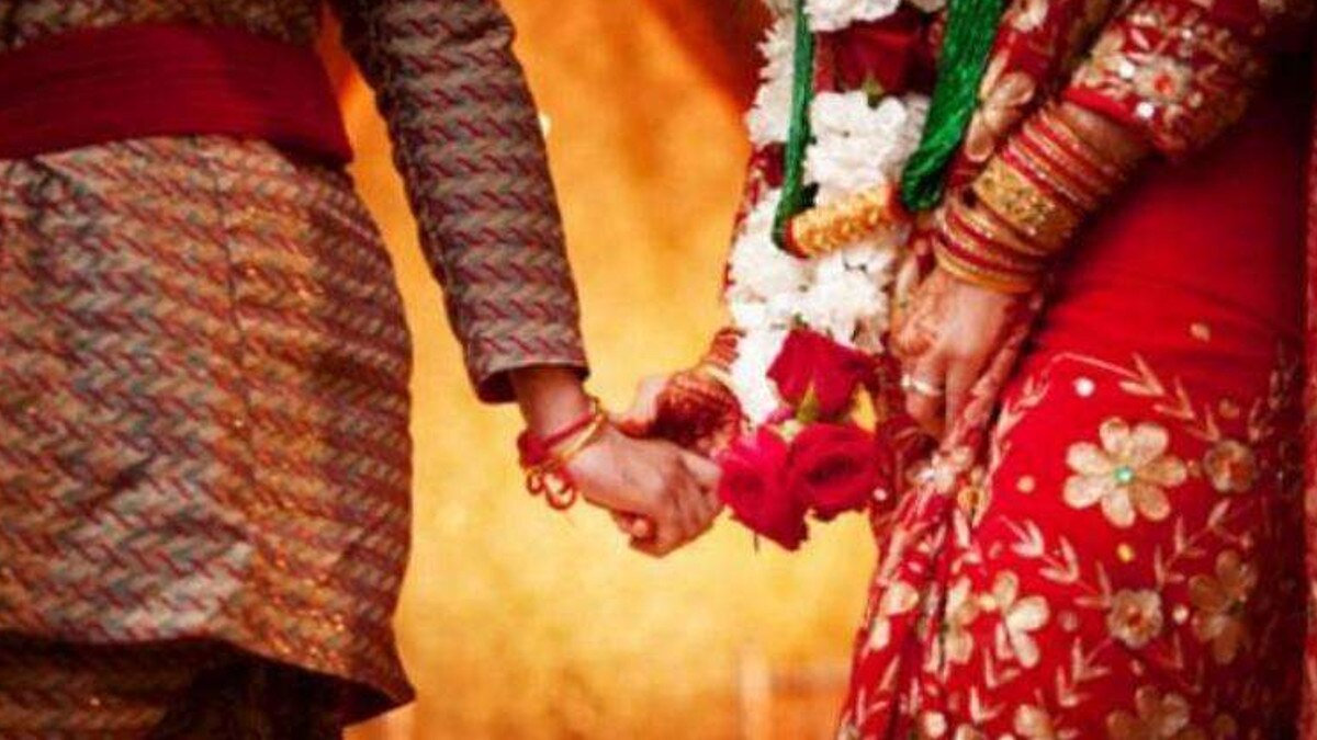 शादी में कलेक्टर-एसपी ने मारी रेड, एफआईआर के दिए आदेश