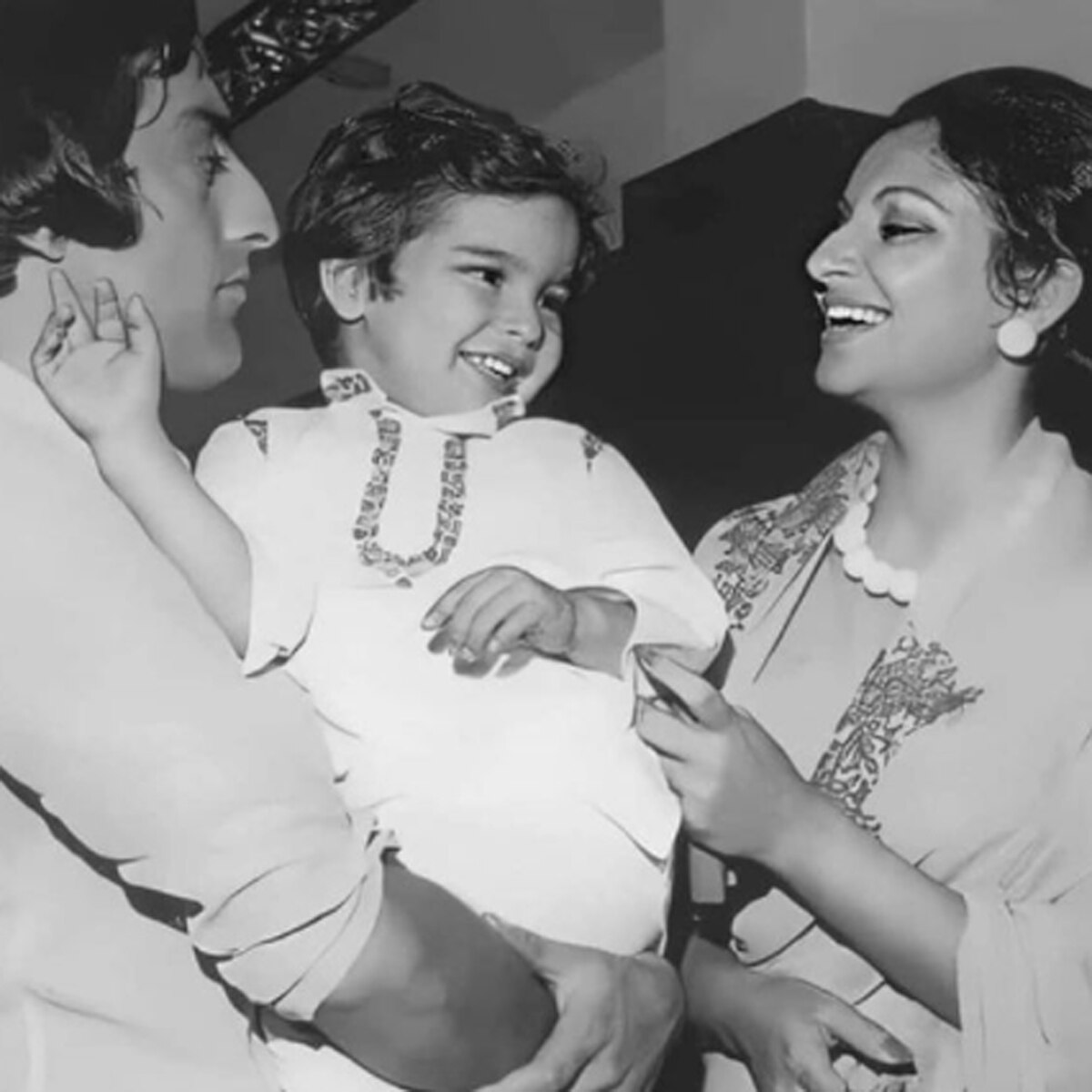 शर्मिला टैगोर-मंसूर अली खान 