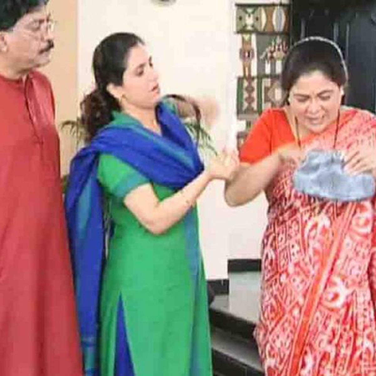 तू तू मैं मैं