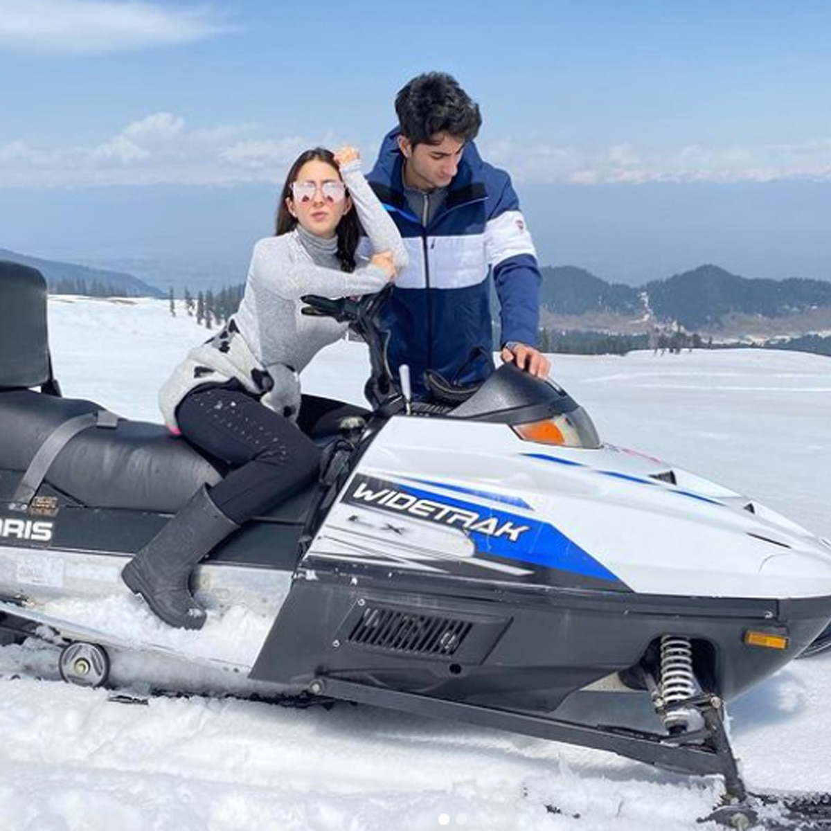 सारा अली खान और भाई इब्राह‍िम के साथ  