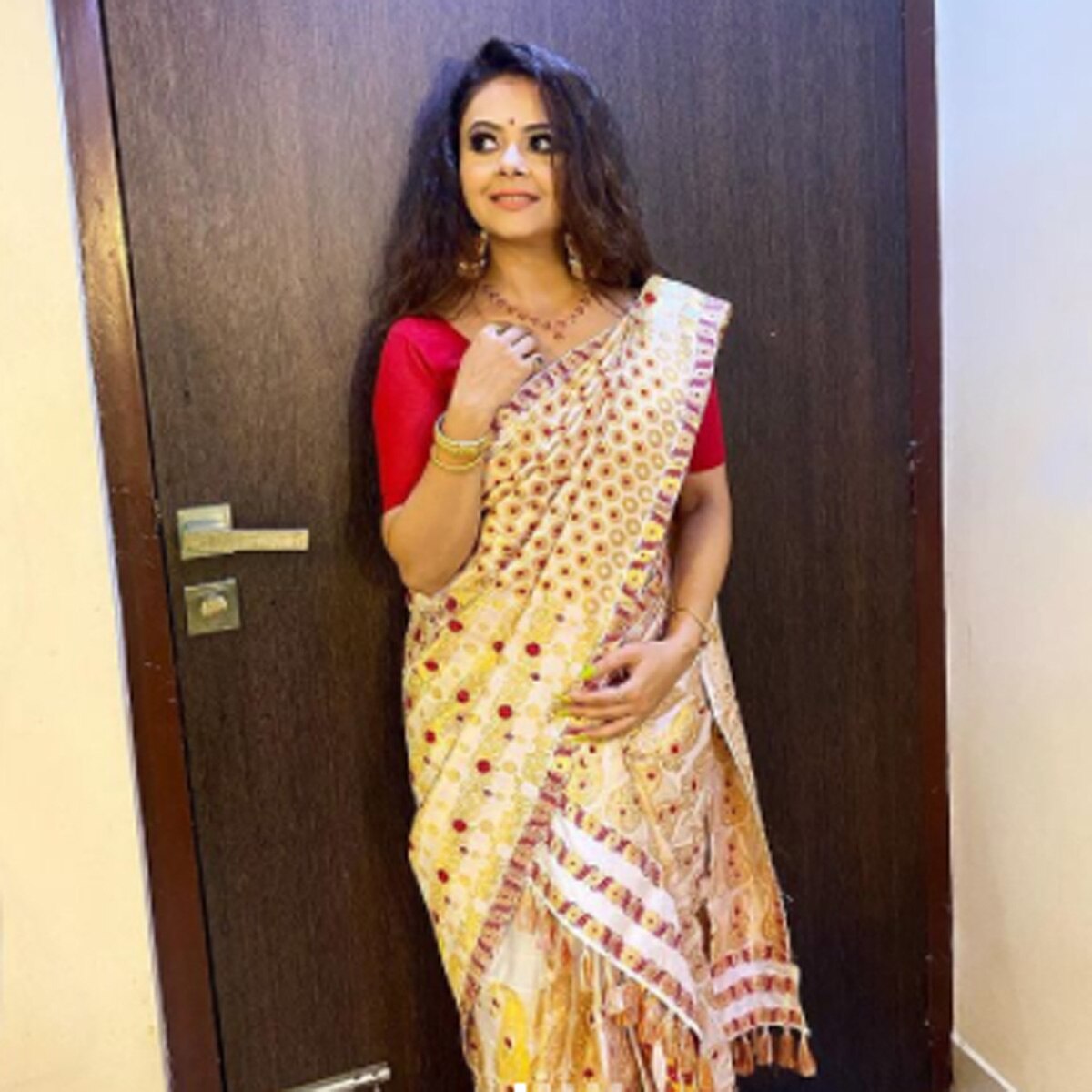  देवोलीना भट्टाचार्जी 