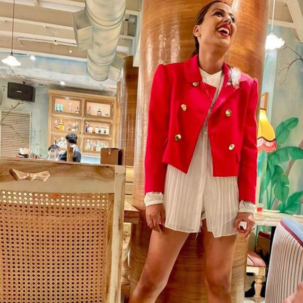 निया शर्मा