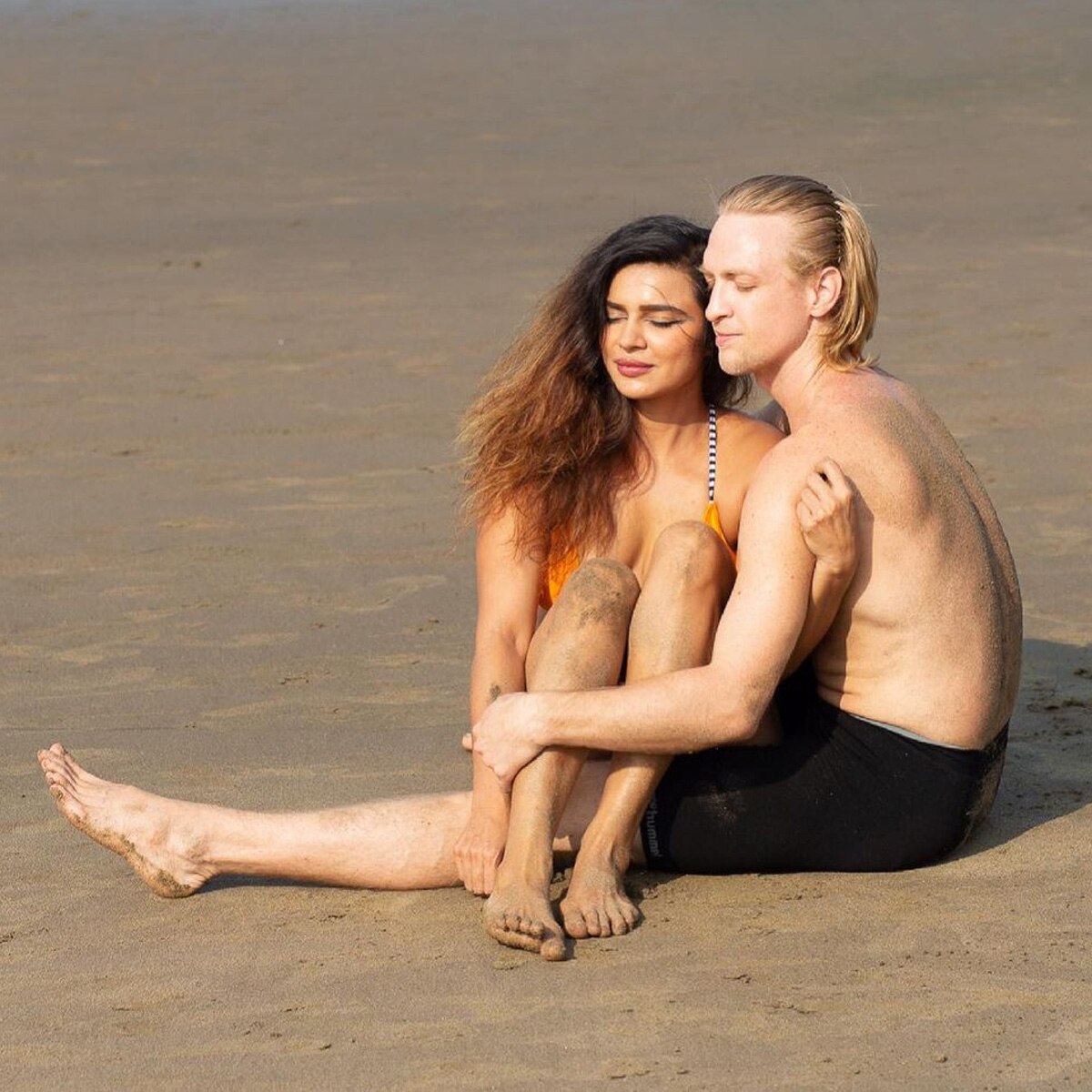 आशका गोराडिया