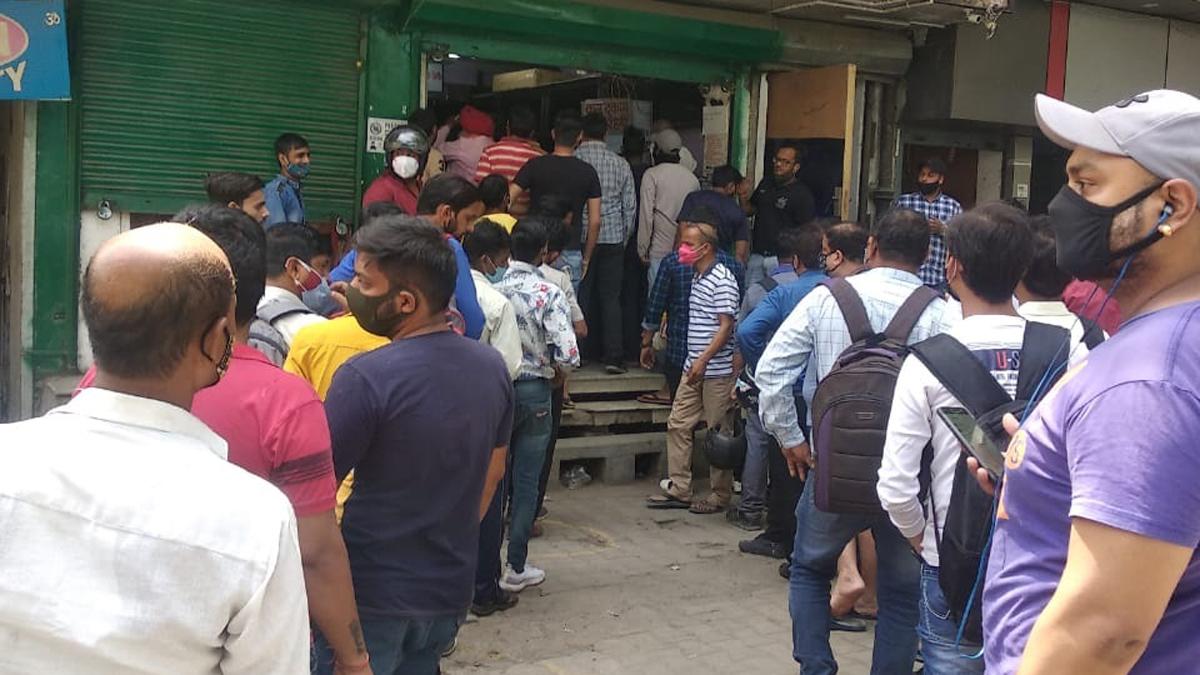 liquor shops in lockdown.