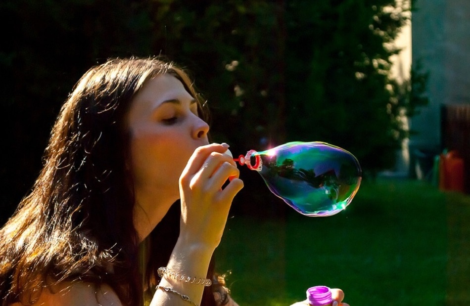 इन चार राशि वालों से रहें सावधान