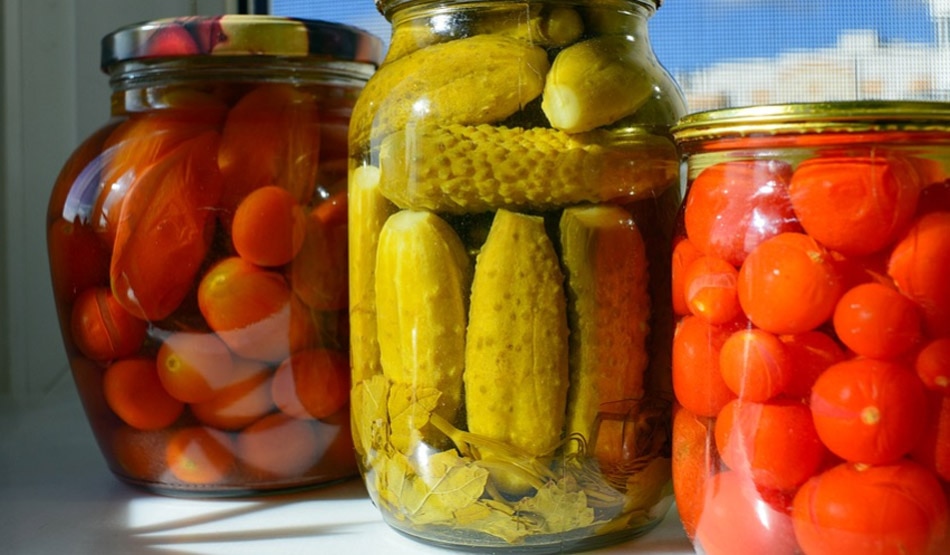 सीलबंद अचार