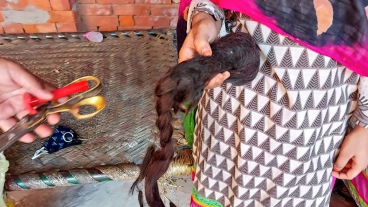 पिता ने बेटी की चोटी काटी फिर उस्तरे से किया गंजा  