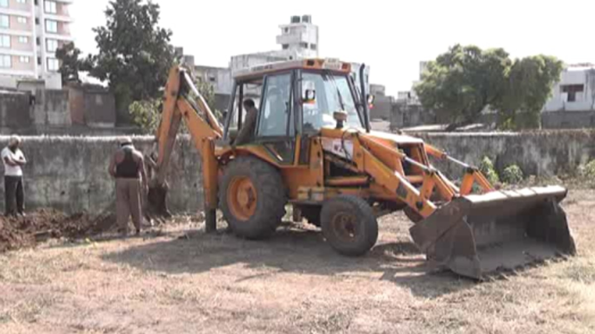 Advance Grave Excavation.