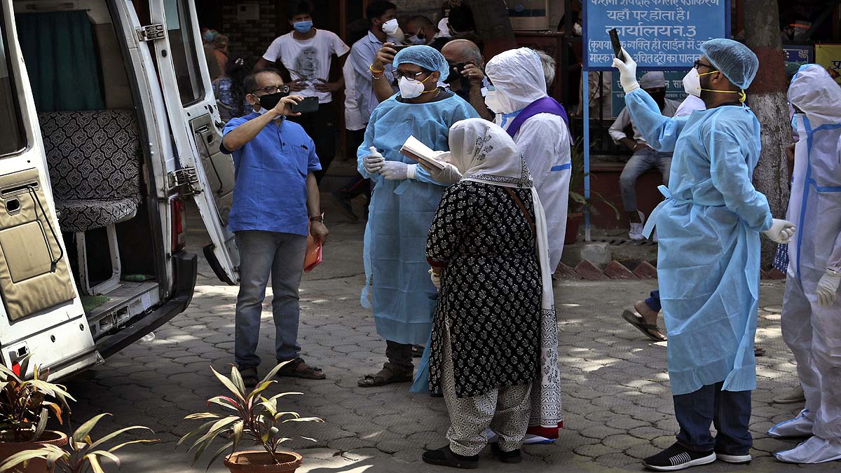 India Corona Surge Puzzles Scientists