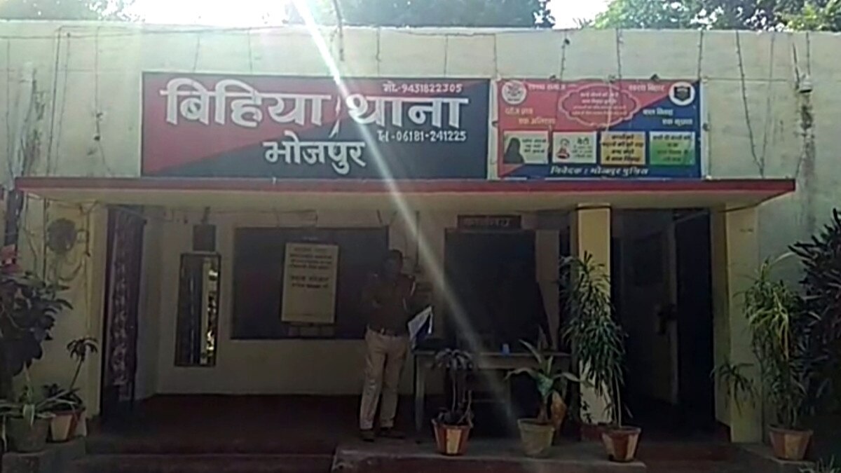 शादी में स्टेज पर नाच रही थी डांसर, हर्ष फायरिंग में शरीर में घुसीं 2 गोल‍ियां 