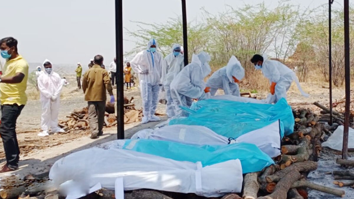 एक चिता पर 8 लोगों का हुआ अंतिम संस्कार 