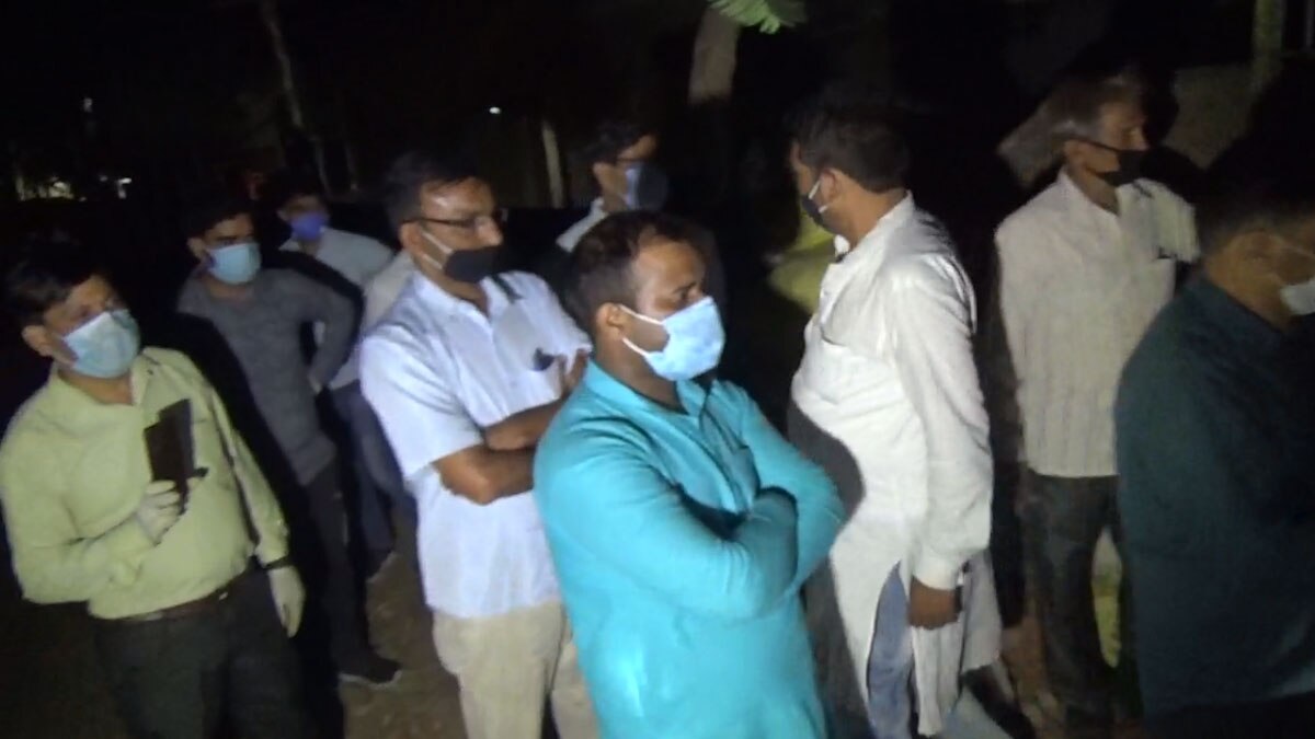 अस्पताल प्रशासन ने की शवों की अदला बदली 