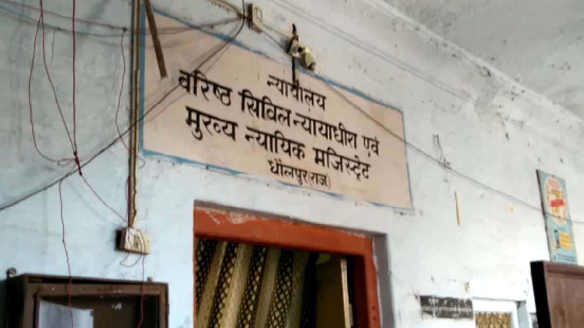 शार्प शूटर ने कोर्ट से लगाई गुहार, बेड़‍ियां लगाकर अन्य राज्यों में पेशी पर भिजवाएं, हो सकता है फर्जी एनकाउंटर 