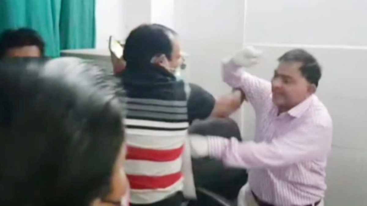 नर्स ने डॉक्टर को मारा थप्पड़ 