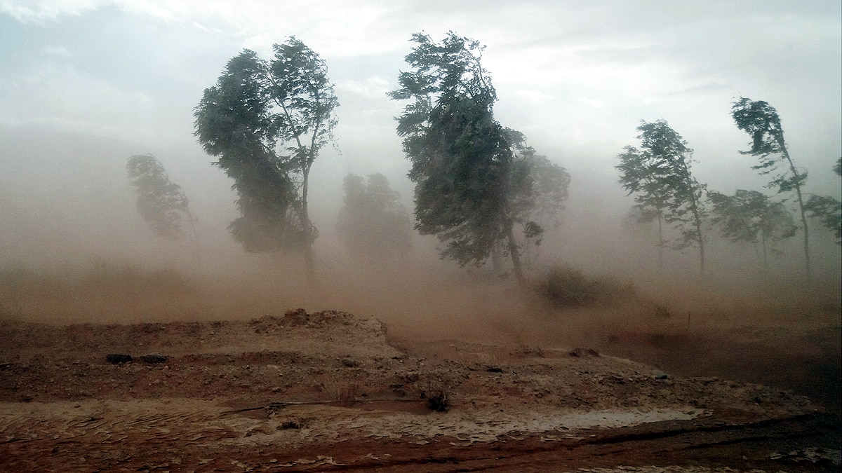 47 lakh KG Space dust fall on earth