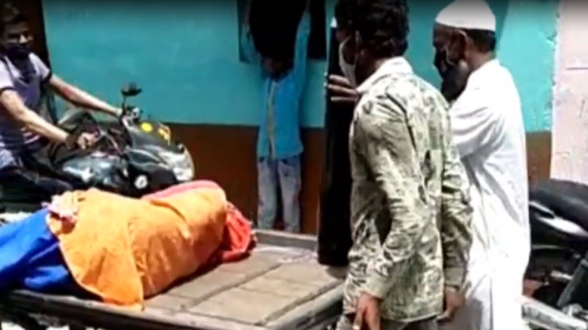 पति ने ठेले पर ऑक्‍सीजन सिलेंडर लगाकर पत्नी को पहुंचाया अस्‍पताल