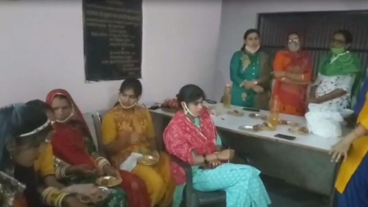  थाने में हुई महिला कांस्टेबल की बिंदौरी की रस्म 