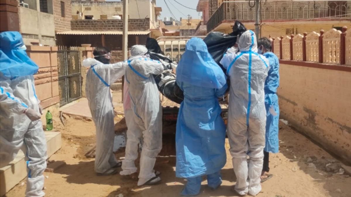 21 घंटे तक घर पर पड़ा रहा कोरोना संक्रमित का शव 