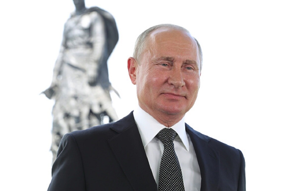 पुतिन के सैकड़ों अधिकारी क्वारंटीन