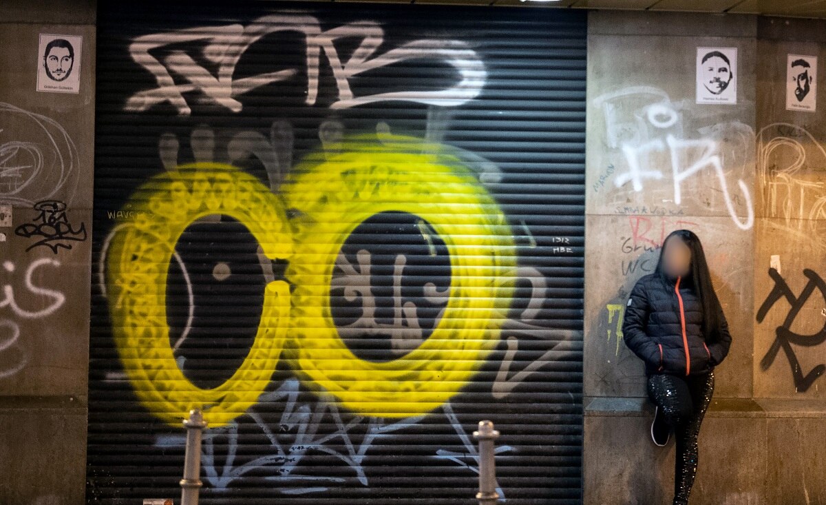 वैक्सीन को लेकर सेक्स वर्कर्स ने की हड़ताल