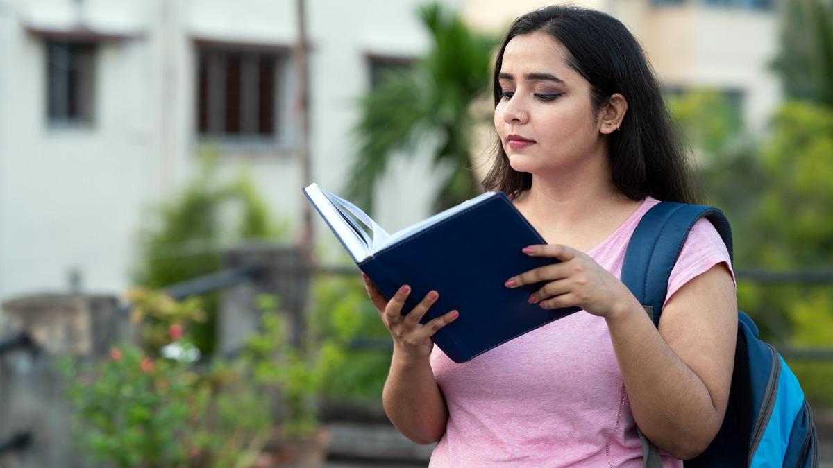 पाक की स्कूली किताबों में भारत के खिलाफ नफरत? हिंदुओं को बताया मानवता का दुश्मन...