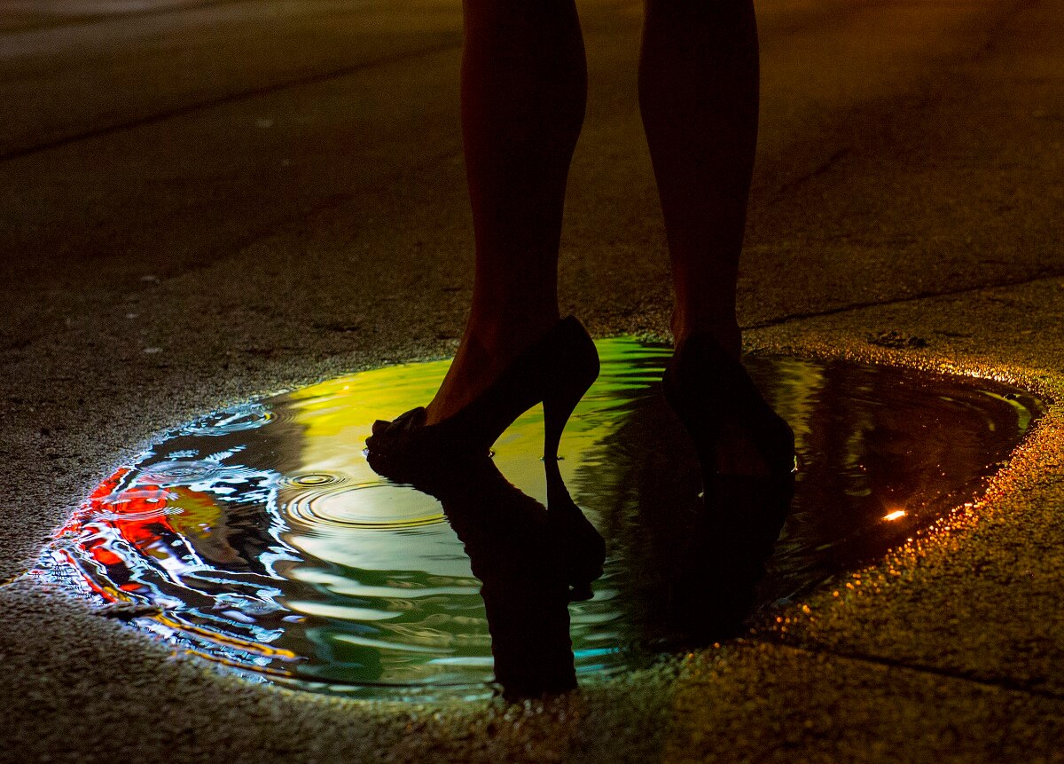 वैक्सीन को लेकर सेक्स वर्कर्स ने की हड़ताल