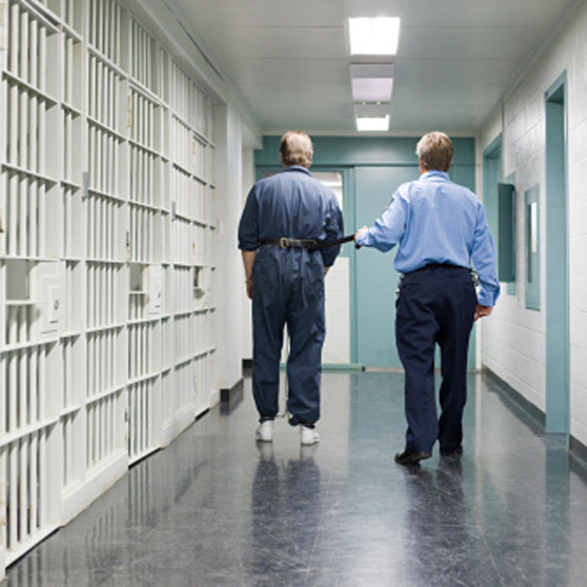 jailer love criminal