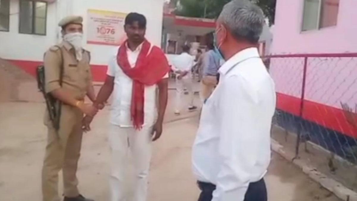  पंचायत चुनाव से पहले प्रत्याशी बांट रहा था प्रत्याशी अरेस्ट 