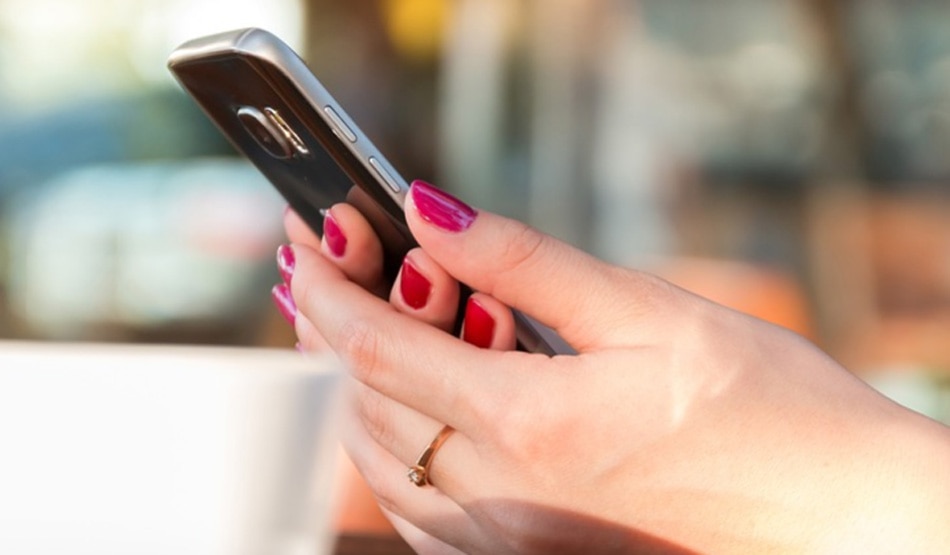 नाखून कुतरना