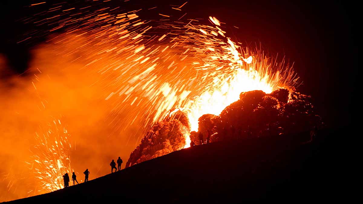 Icelandic Volcano Perfect Tourist Destination 