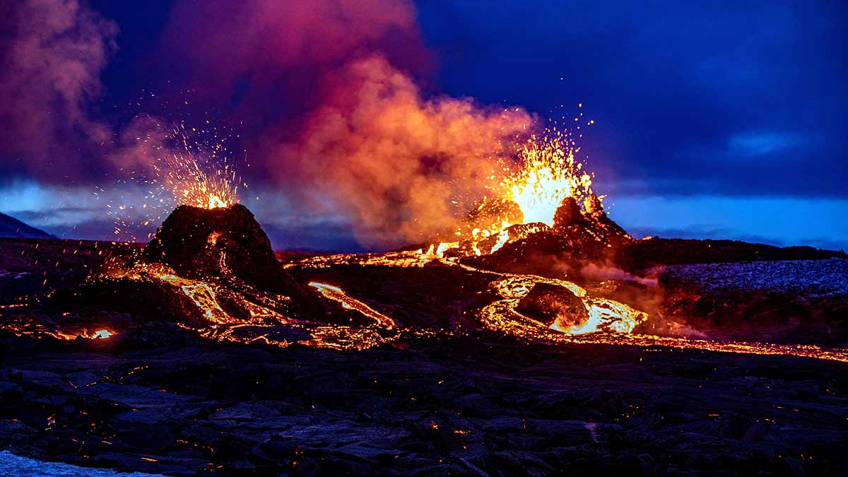 Icelandic Volcano Perfect Tourist Destination 