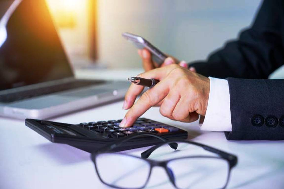 प्लान के फीचर देखने भी जरूरी