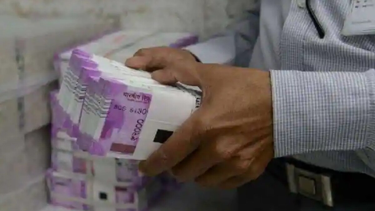 कांग्रेस नेता के बेटे से 3 करोड़ की अवैध वसूली, सोशल मीडिया पर हथ‍ियारों के साथ डांस करते नजर आए आरोपी 