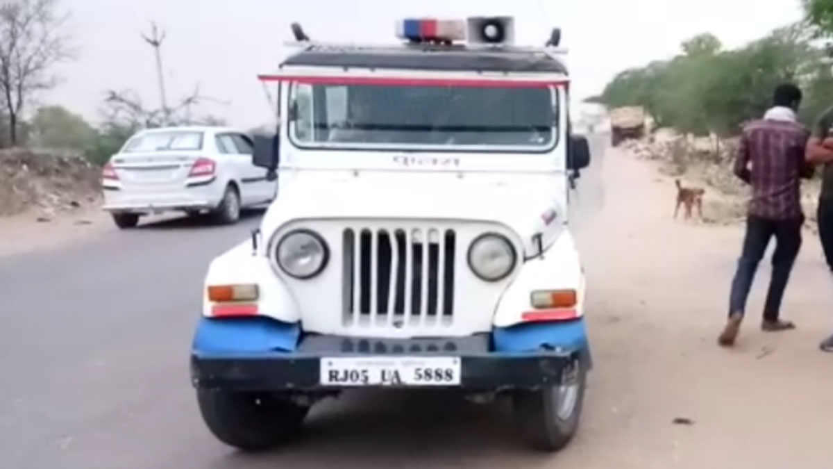  खेल खेल में कार में तीन बच्चियों ने खुल को लॉक किया दम घुटने से हुई मौत 