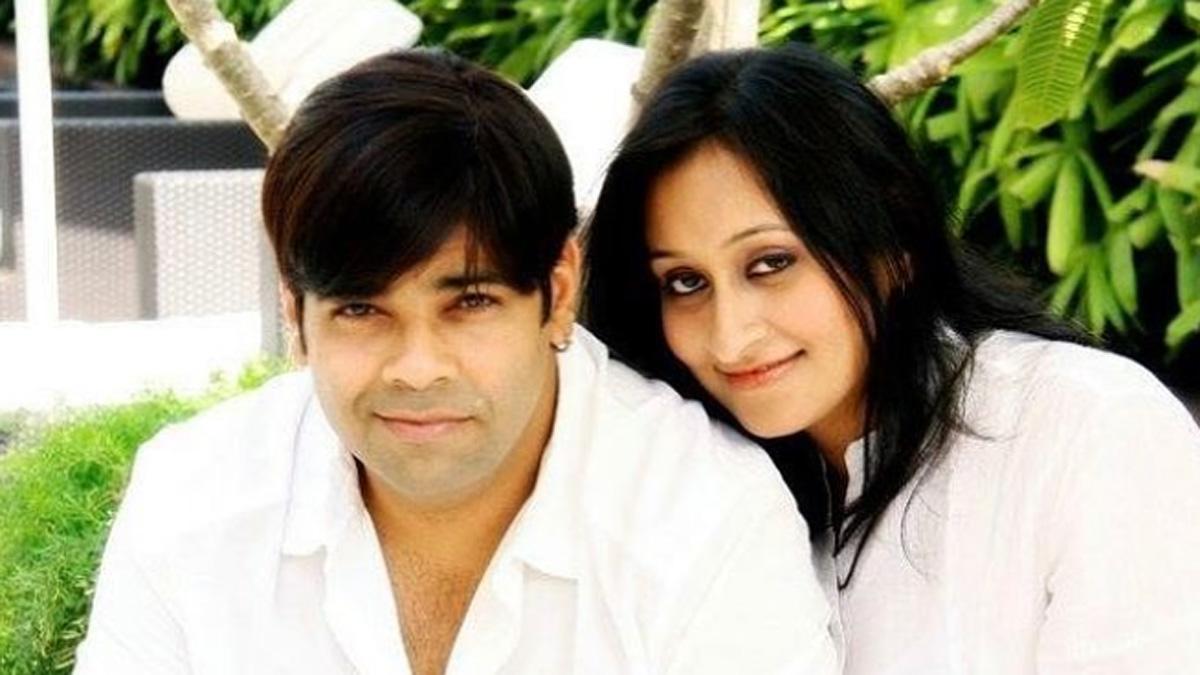 कीकू शारदा पत्नी प्र‍ियंका के साथ 