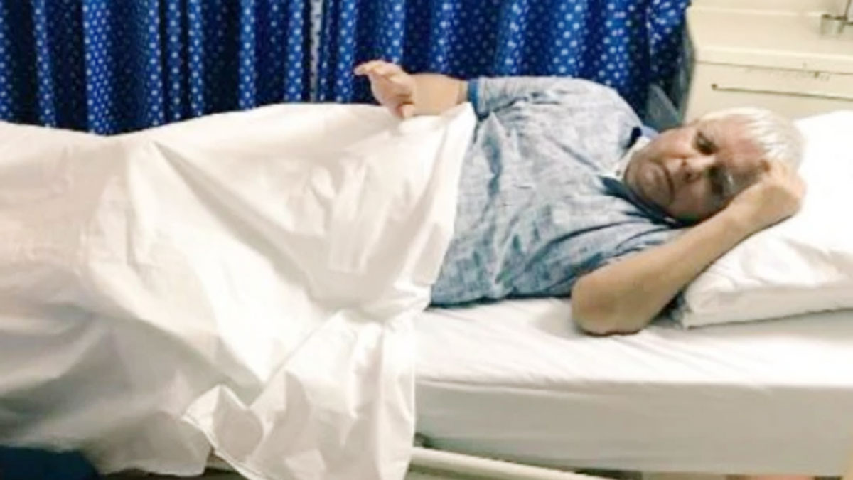 शादी के कार्ड पर लगाई लालू यादव की फोटो