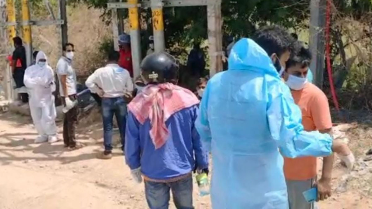 कोरोना से मरने के बाद मोक्ष के लिए भी लंबा इंतजार