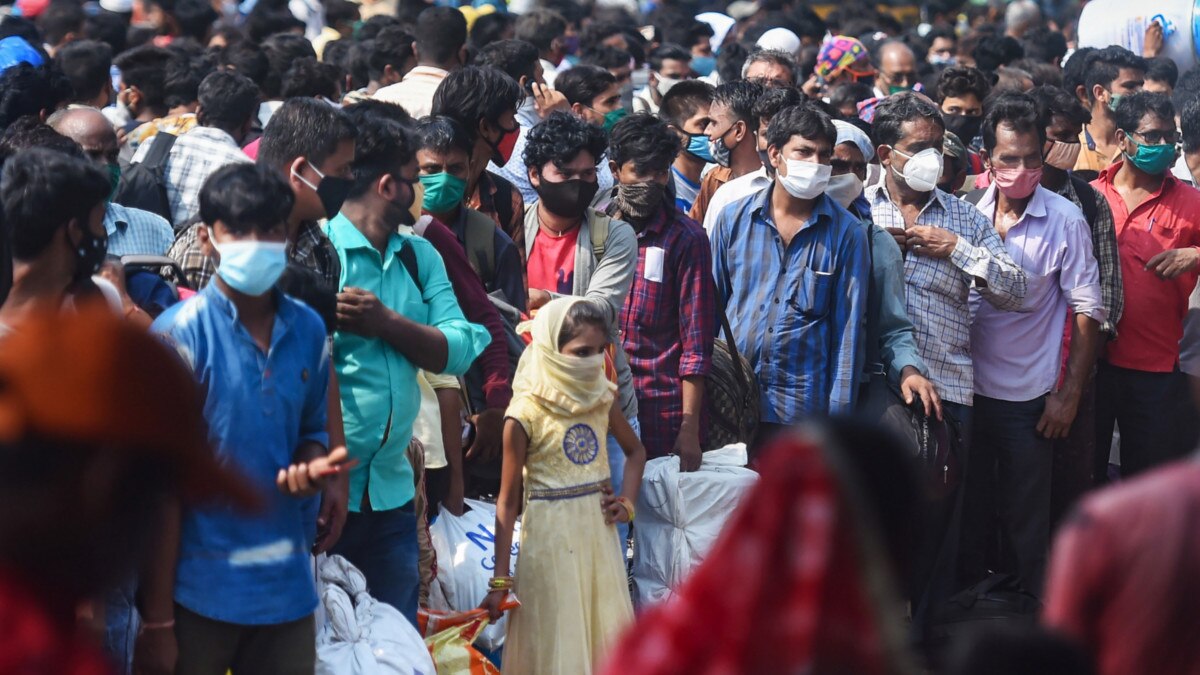 लॉकडाउन की आहट...पुराने जख्मों की याद हुई ताजा, वापस घर लौटने लगे  प्रवासी मजदूर