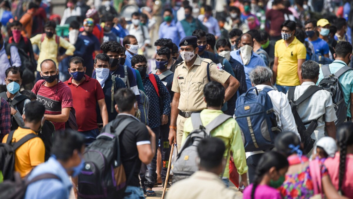 लॉकडाउन की आहट...पुराने जख्मों की याद हुई ताजा, वापस घर लौटने लगे  प्रवासी मजदूर