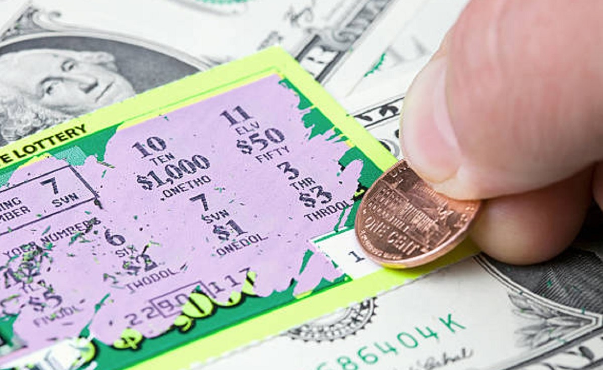 1322 करोड़ की लॉटरी जीतने वाली महिला