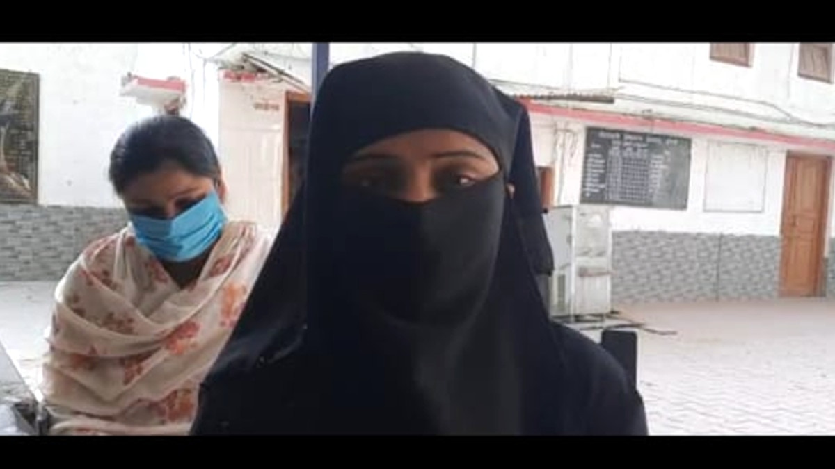 आश‍िक ने प्रेम‍िका को भेजी खून से से सनी तस्वीरें, सुसाइड कर फंसाने की दी धमकी  