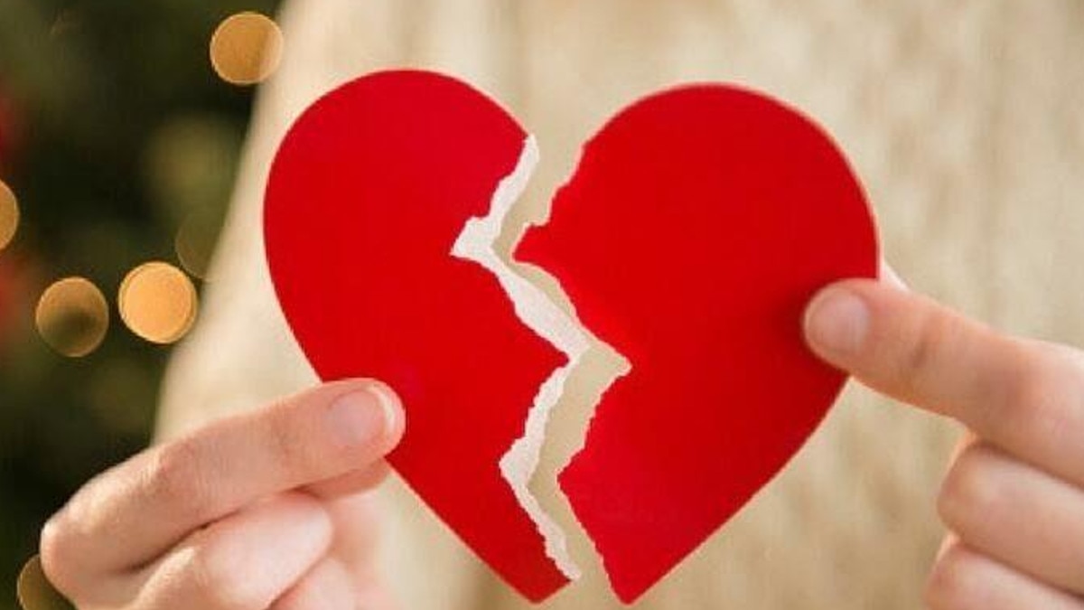 आश‍िक ने प्रेम‍िका को भेजी खून से से सनी तस्वीरें, सुसाइड कर फंसाने की दी धमकी  