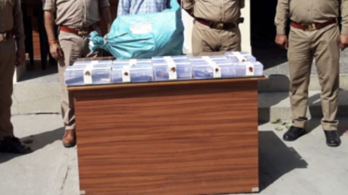  अवैध असलहा की फैक्ट्री पुलिस ने पकड़ी