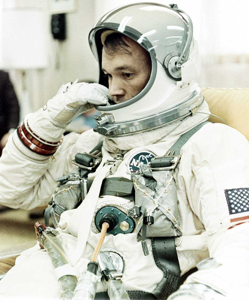 Apollo-11 Pilot Michael Collins Dies