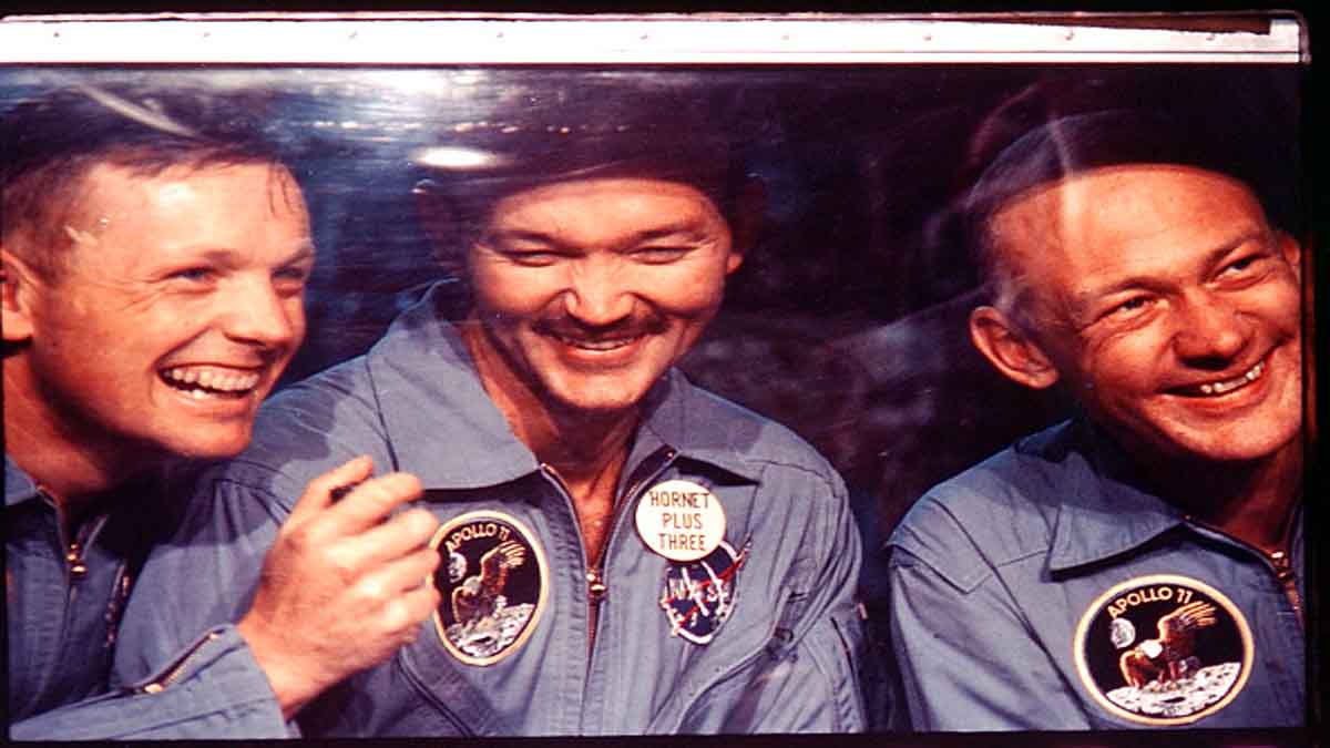 Apollo-11 Pilot Michael Collins Dies