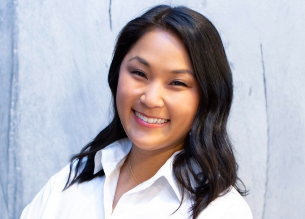 twin sisters reunite on 36