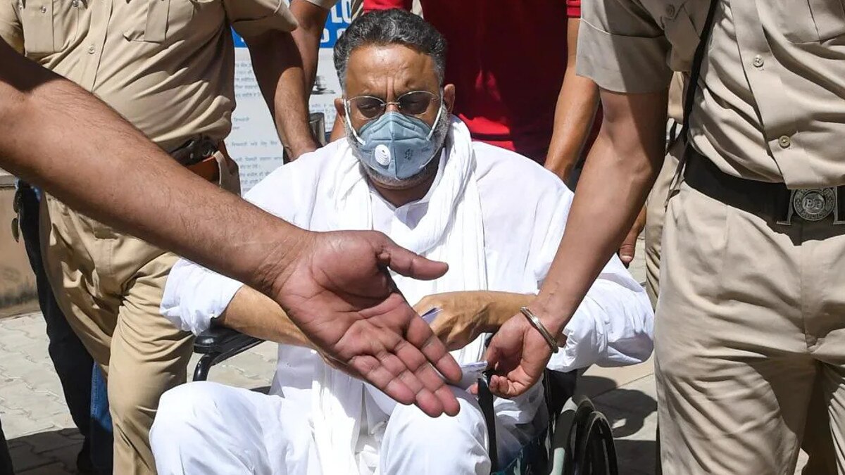 पत्नी ने जताई मुख्तार अंसारी के एनकाउंटर की आशंका